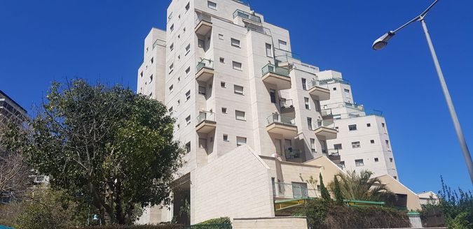 זינגר מנדל 15, חיפה