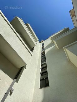 אחד העם 96, תל אביב יפו