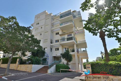 יקינטון 14, קרית ביאליק
