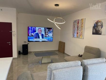סלנט 46, פתח תקווה