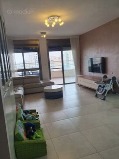 בגין מנחם 15, גבעת שמואל