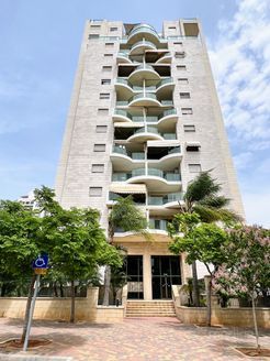 ישורון 52, הוד השרון