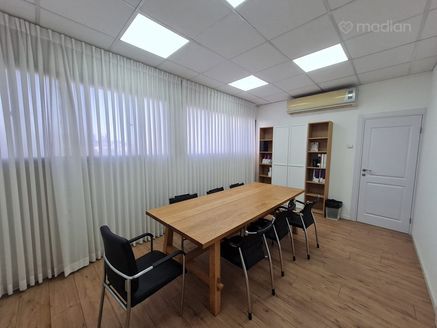 יצירה 19, רחובות