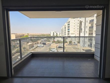 דרך אילן רמון 33, באר שבע