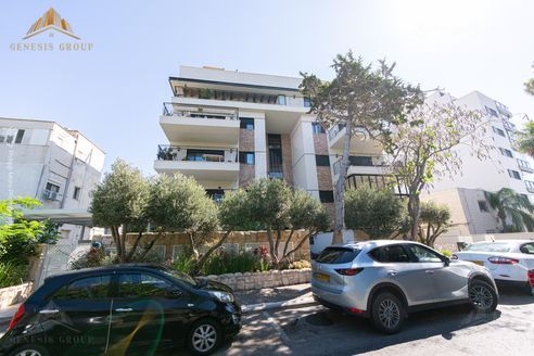 אלחנן 11, חיפה