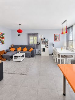 הרא"ה 15, רמת גן