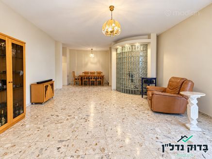 שדרות בן גוריון 30, חולון