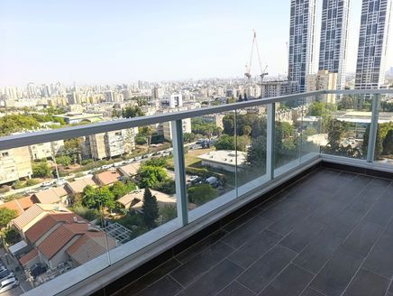 כצנלסון 45, בת ים
