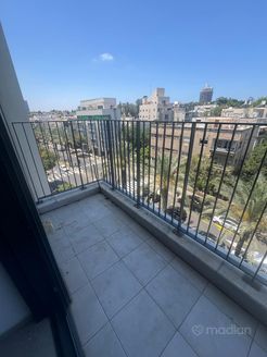 מאנה 5, תל אביב יפו
