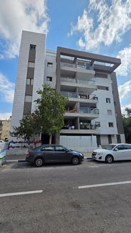 הר הצופים 35, חולון
