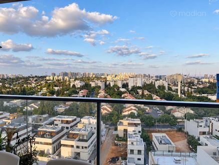 חיים בר-לב 7, רמת גן