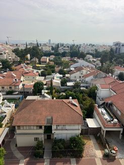 גאולה 30, כפר סבא