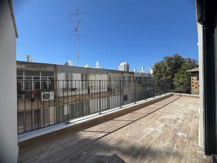 המרי 22, גבעתיים