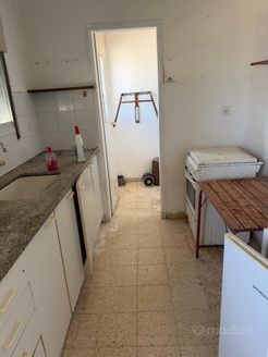 זאב בנין 13, חיפה