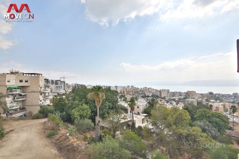 המכבים 1, טבריה