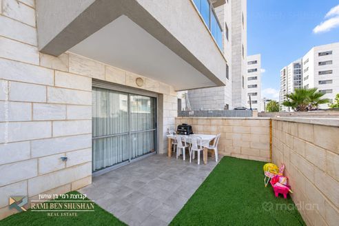 מנחם בגין 26, טירת הכרמל