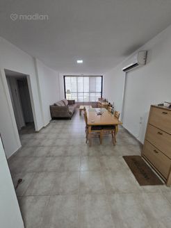 אחים סמילצנסקי 8, ראשון לציון