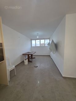 עליזה יאנסן 685, אור עקיבא