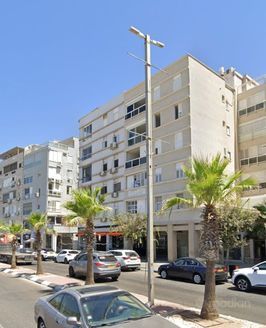 בן-גוריון 115, בת ים