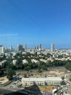 מנחם בגין 7, רמת גן