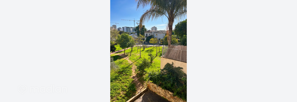 בן גוריון 63, הוד השרון