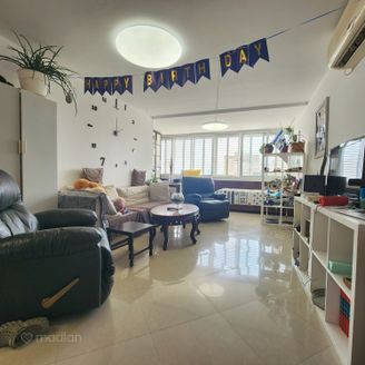 אלי כהן 8, בת ים