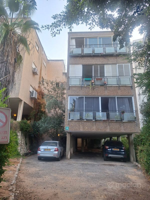 המעגל , פועלי הרכבת, גבעתיים