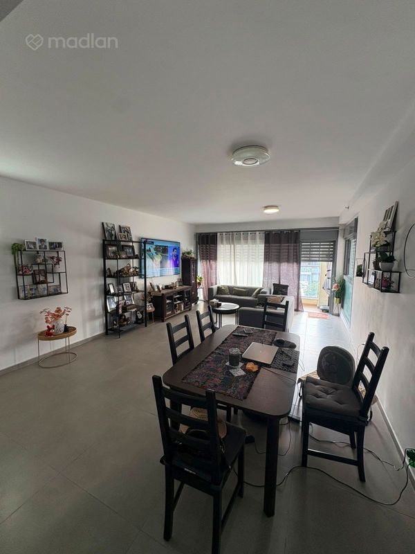 עציון , יד לבנים, רמת גן