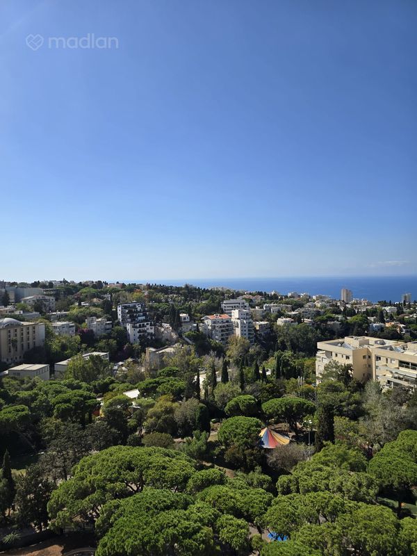 שדרות הנשיא 111, מרכז הכרמל, חיפה