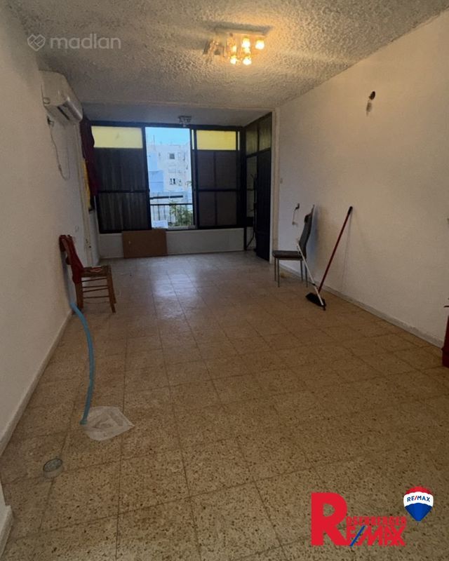 הרצל 42, צפון מערב, בת ים