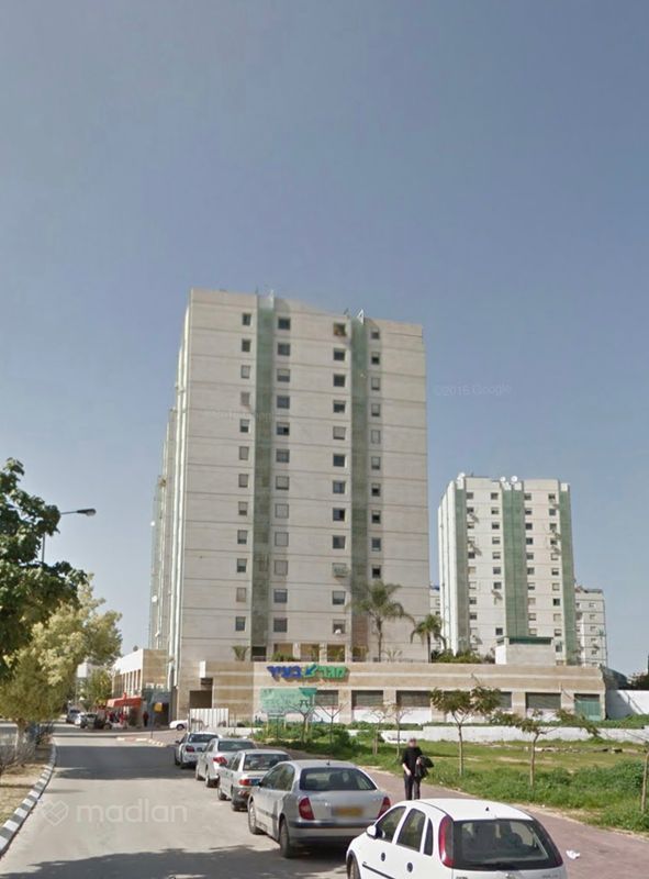 ארבע עונות 12, גני אביב, לוד