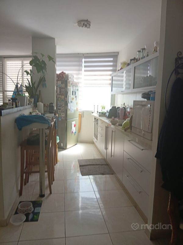 אברמוביץ 4, אברמוביץ, ראשון לציון