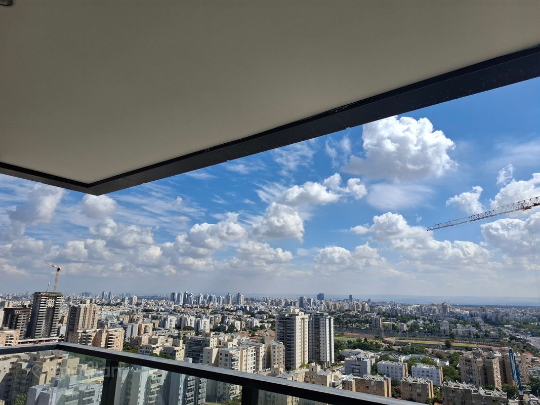 השבטים 16, רמת הנשיא, בת ים