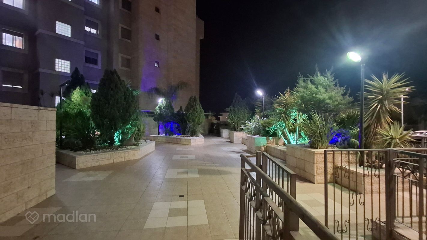 מורן 5, דוד רמז, טבריה