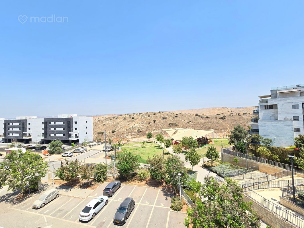 אליהו הנביא , פסגות אפק, ראש העין