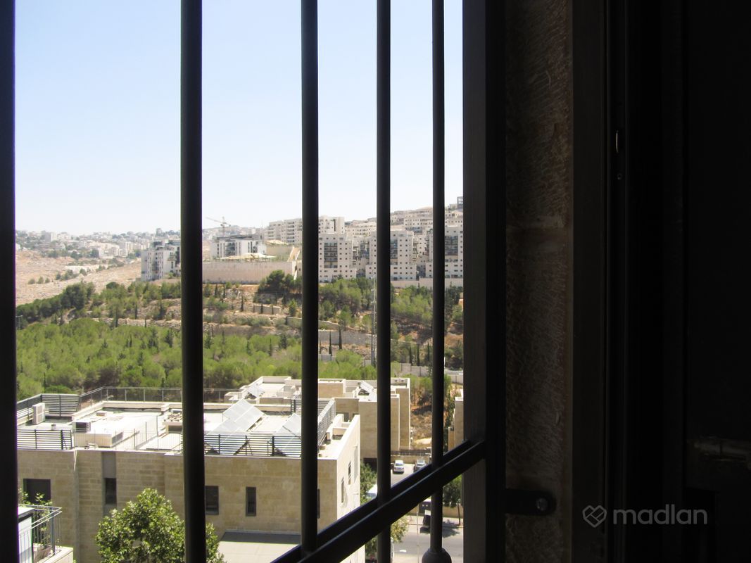 יעקב אלעזר 4, רמות, ירושלים