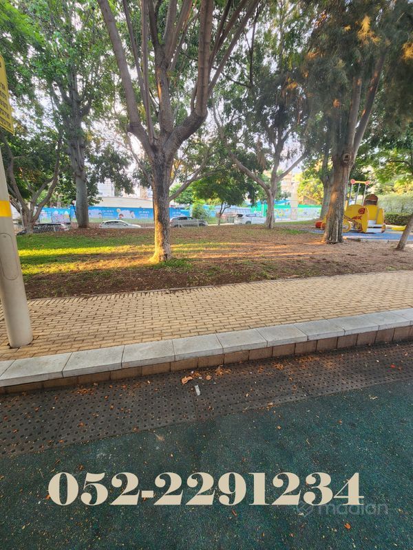 בר יוחאי 8, מתחם נגבה, רמת גן