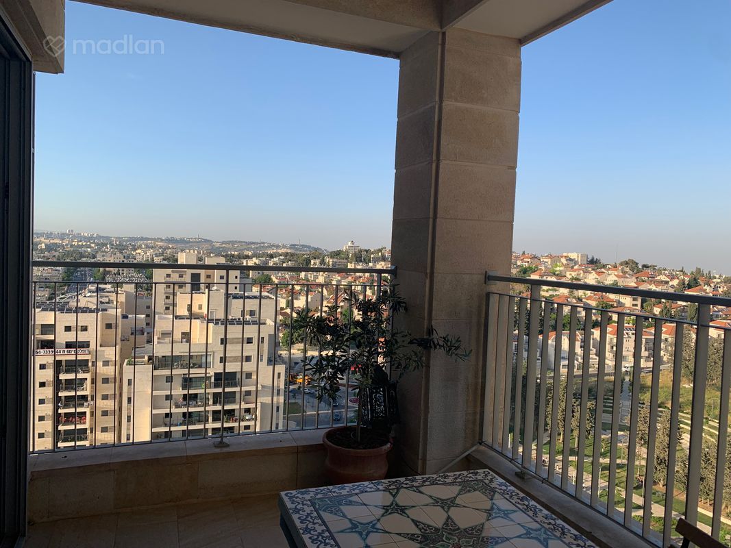השופט חיים כהן 8, ארנונה (תלפיות), ירושלים