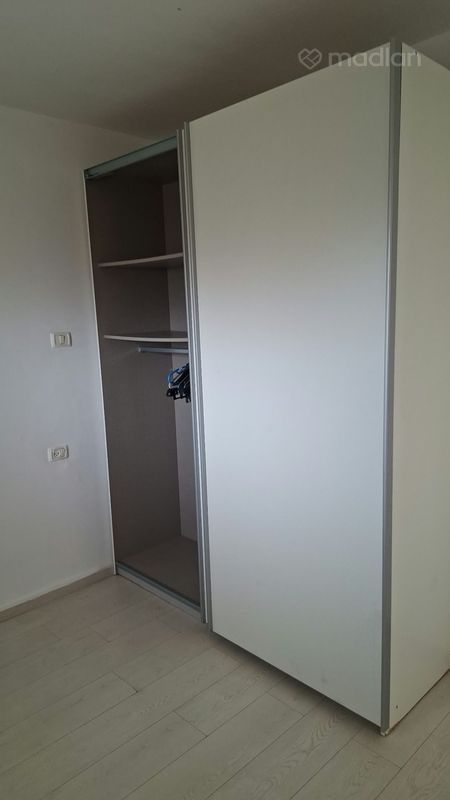 הגומא 6, צמח השדה, מעלה אדומים