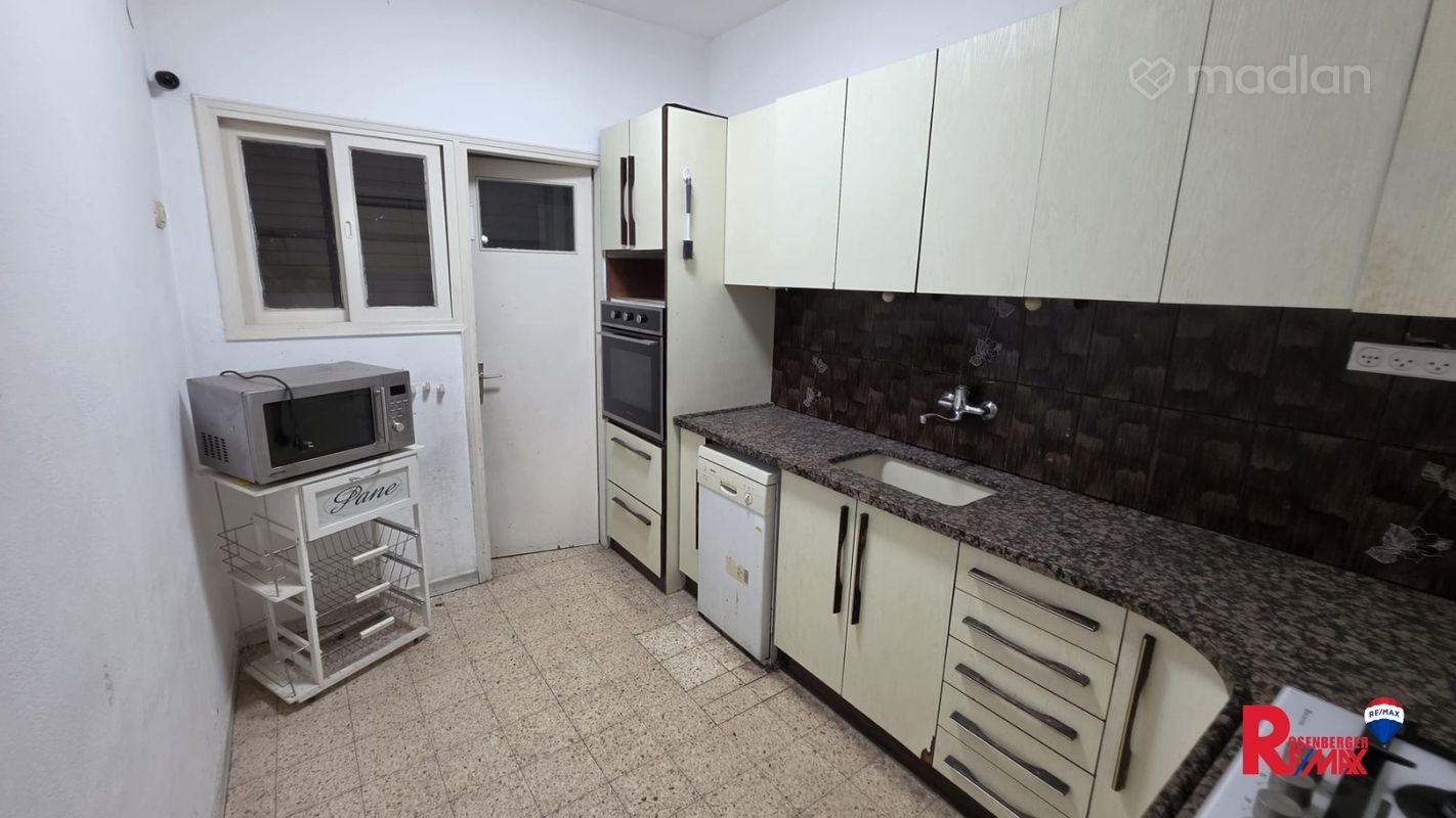מניה שוחט 10, רמז, ראשון לציון