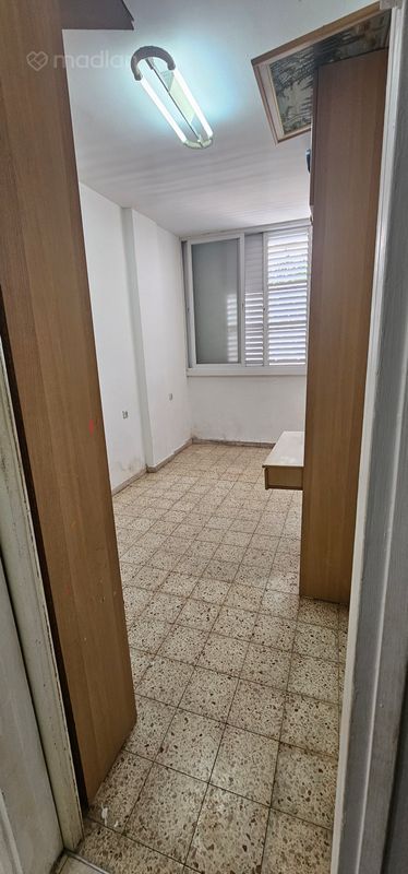 הרב עוזיאל 12, רמב"ם, ראשון לציון