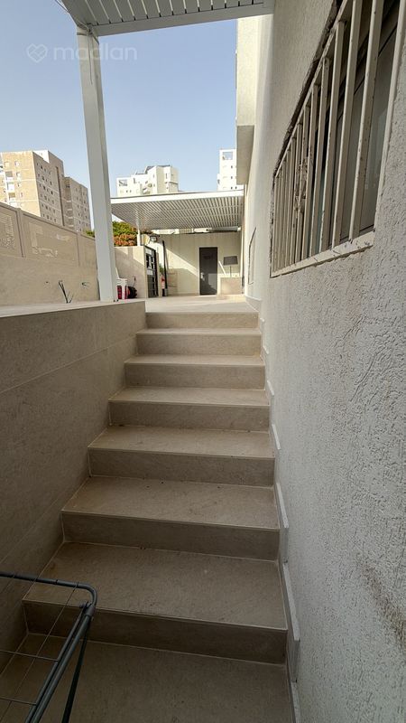 אסתר המלכה 12, רובע טו, אשדוד