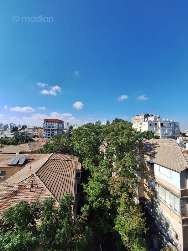 סלומון 2, המרכז השקט, פתח תקווה