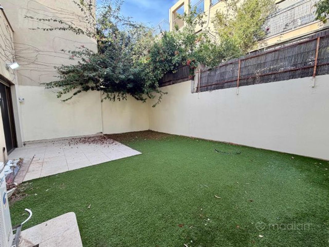 אבוקה , גני צהלה, תל אביב יפו