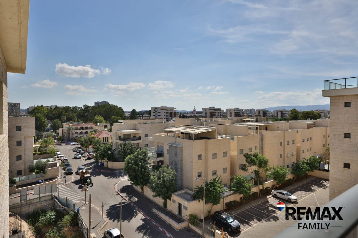 עוזי חיטמן 14, משכנות אומנים (כורדני), קרית מוצקין