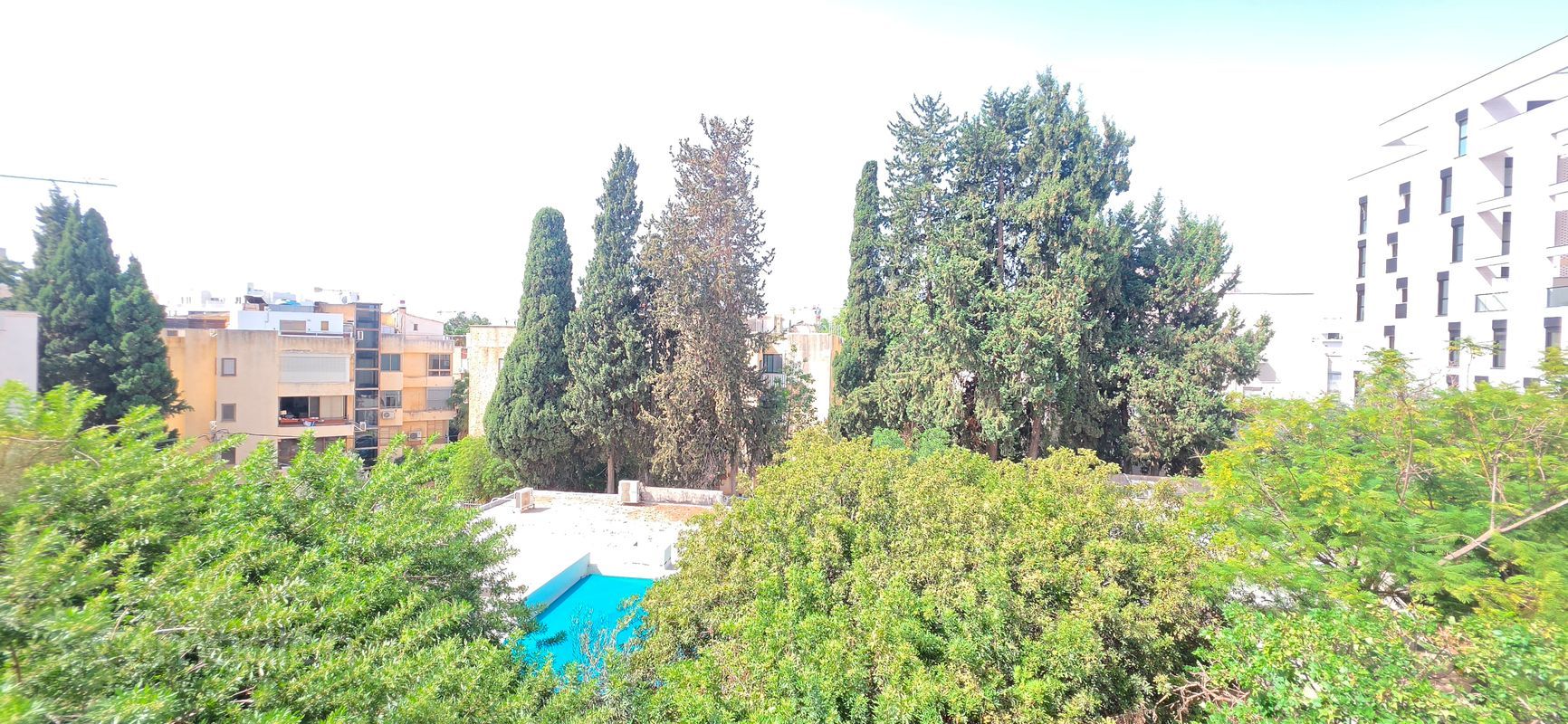הפרדס 15, הדר, רמת השרון