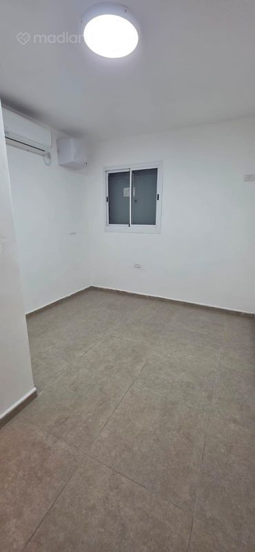 אצ"ל 18, תל גיבורים, חולון