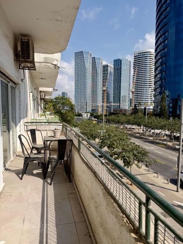 מנחם בגין , לב תל אביב, תל אביב יפו