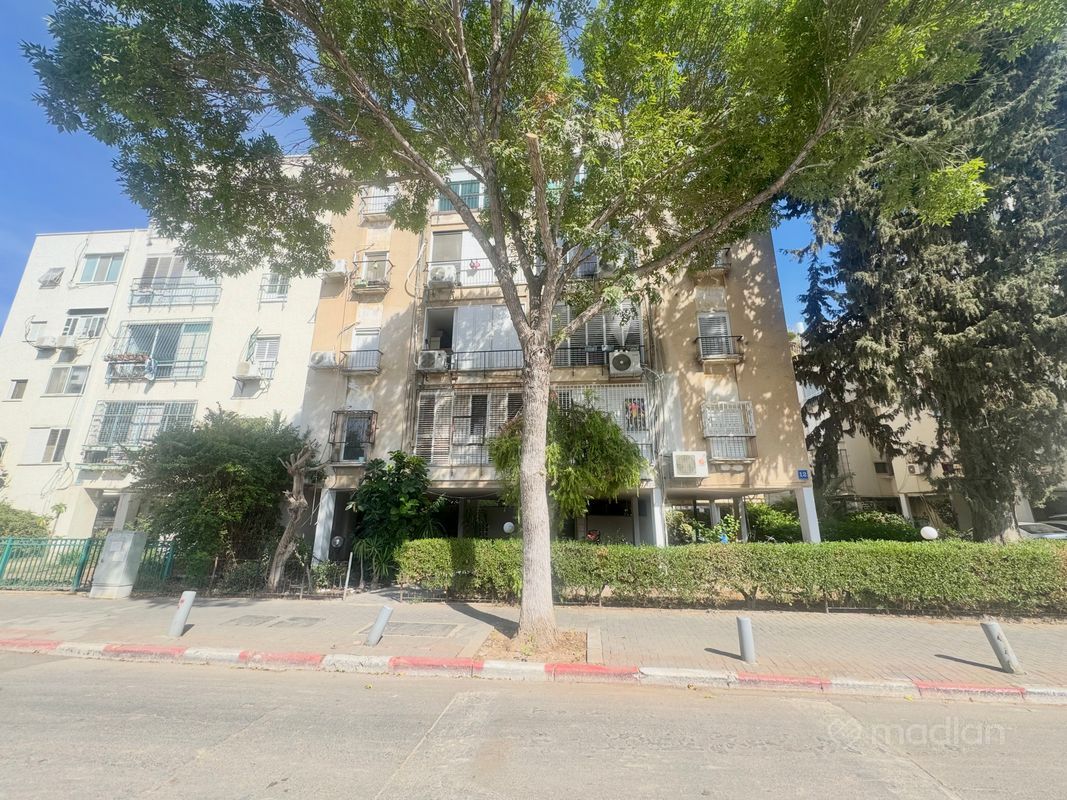 תוספתא 12, שיכון בבלי, תל אביב יפו