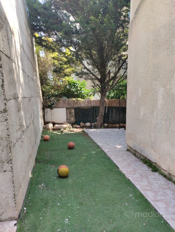 הדובדבן 11, מצפה העמק, מגדל העמק